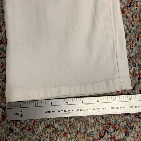 Trina Turk White Mid Rise Straight Leg Ankle Cropped Leg Jeans Size 4 - Picture 11 of 11